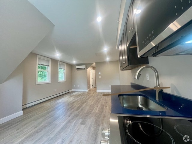 Building Photo - 62 Mineral St Unit B Rental