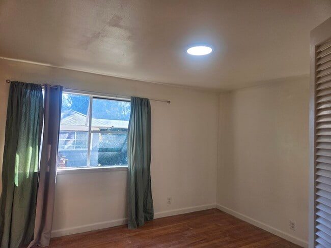 Photo - 3543 NE 93rd St