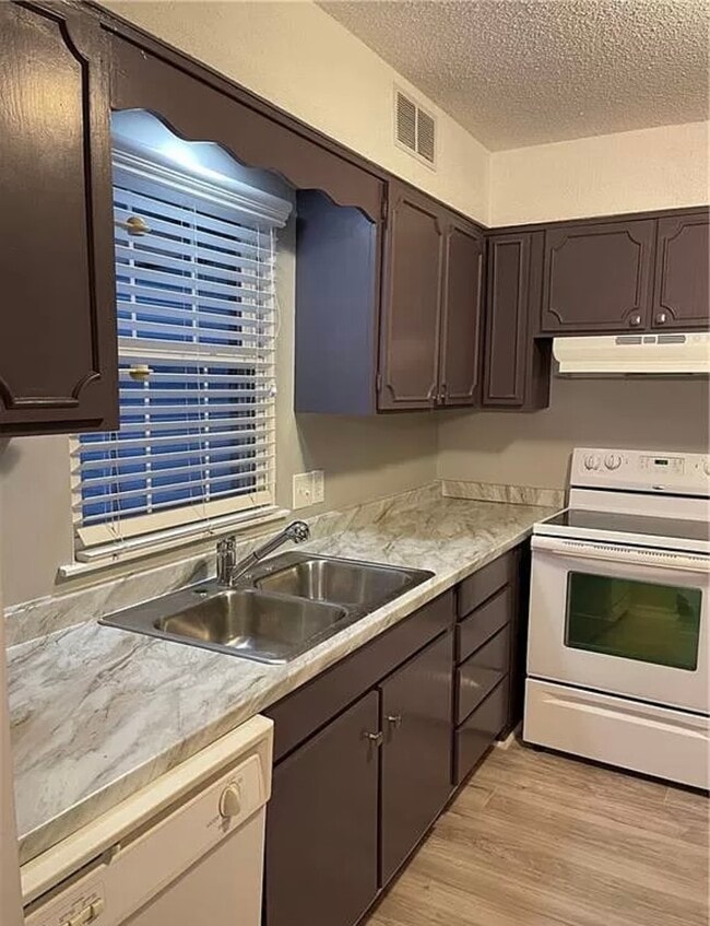 Photo - 4792 Champion Ct