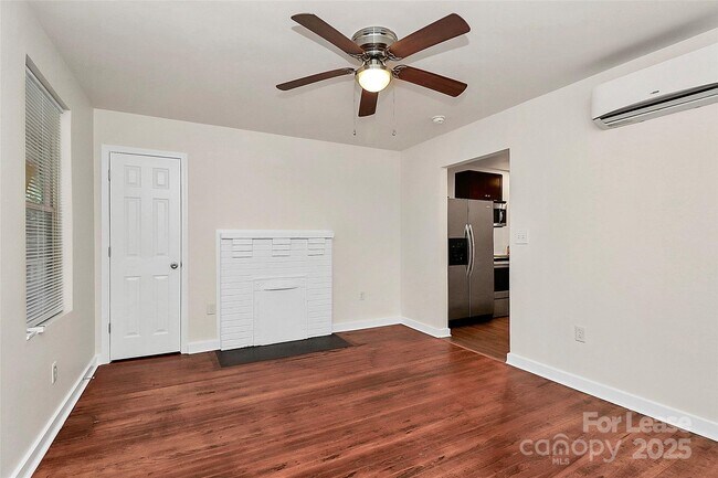 Photo - 2827 Morson St