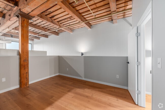 A4 - 1BR, 1BA - 697SF - Bedroom