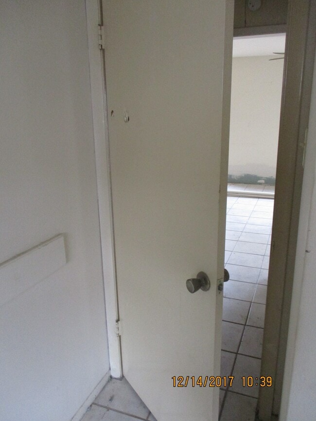 Building Photo - 10826 Sugar Hill Dr Unit b