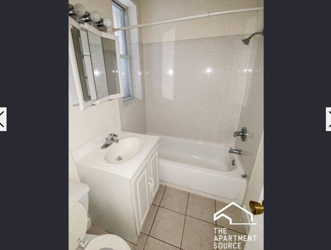 Photo - 851 W Cornelia Ave Unit 3N