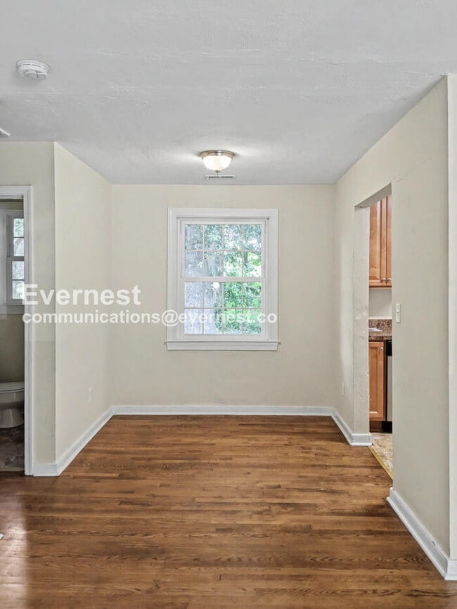 Photo - 907 Coleman Dr