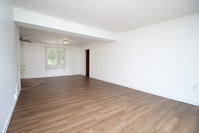 Photo - 3BR Home Near Belvedere Park with Bonus Flex Space, Garage & Convenient Access to Shopping, Schoo...