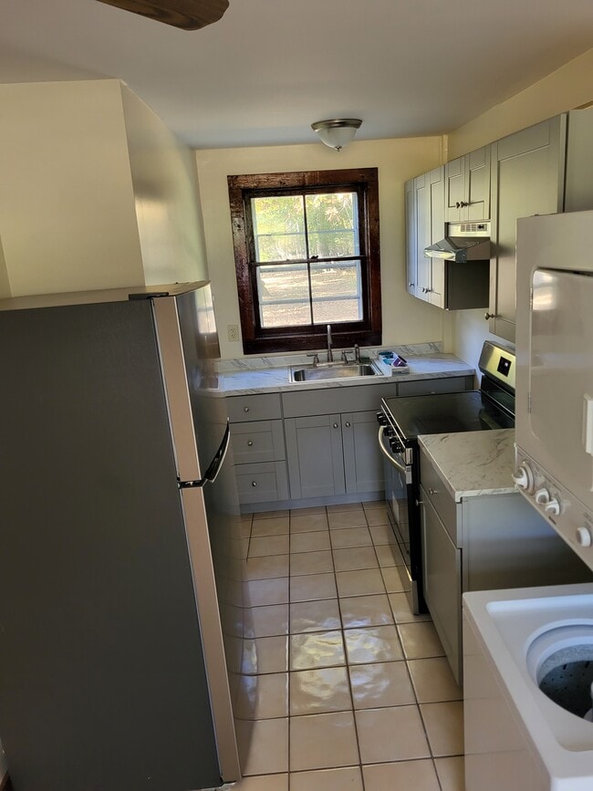 Photo - 48 Daniele Dr