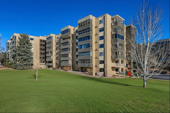 Photo - 14102 E Linvale Pl Unidad 302