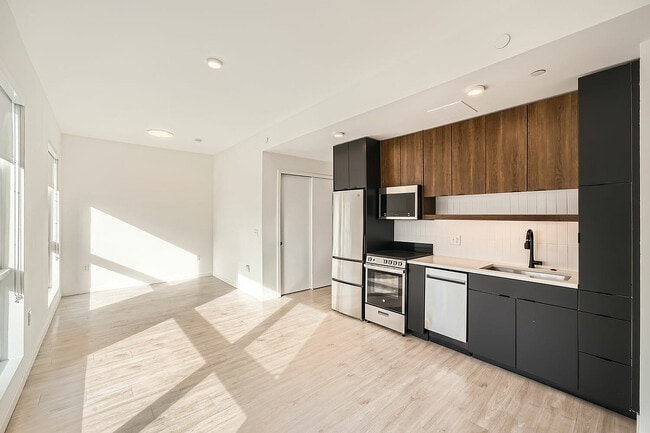 2059 19th St - Web Quality - 006 - 24 Studio 10 732 - Mercer at Union Station