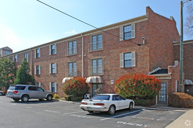 registros que más de una pared 6-foot - mejor ángulo I podría ¡consigue. no puede obtener toda Edificio de registros. - M. McNamara 3/26/08 - State House Condominiums