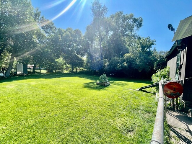 Photo - 223 Hemlock Dr