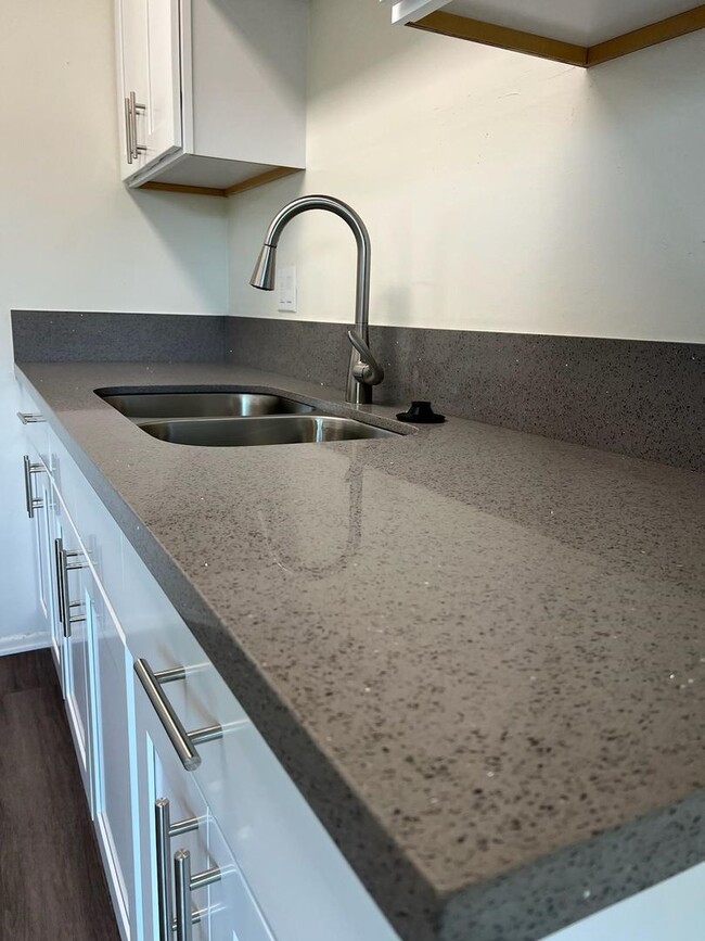 Photo - Dresden Place Apartment Homes