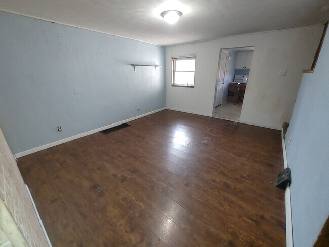 Photo - 5228 Lytle St