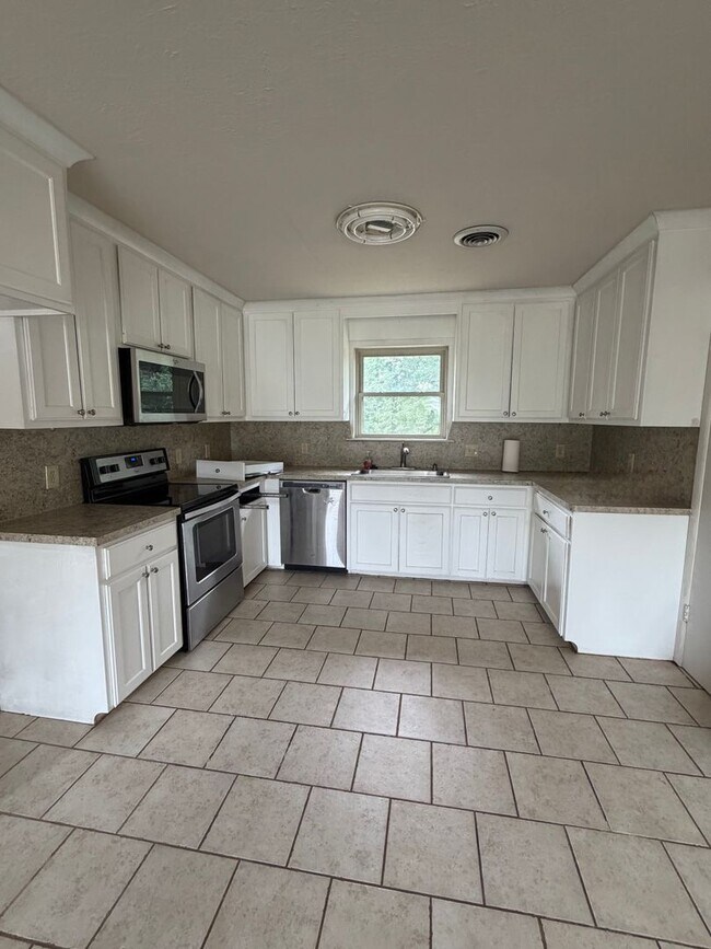 Photo - 829 Maple Shade Rd