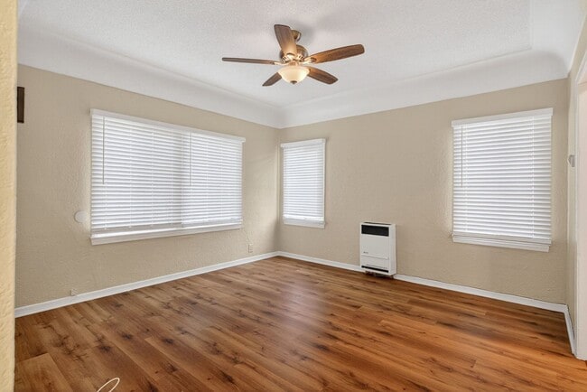 Photo - 1324 N Peterson Ave Unidad 07