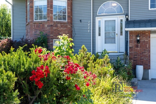 Photo - Beautiful 4 Bedroom Single Family Home For...