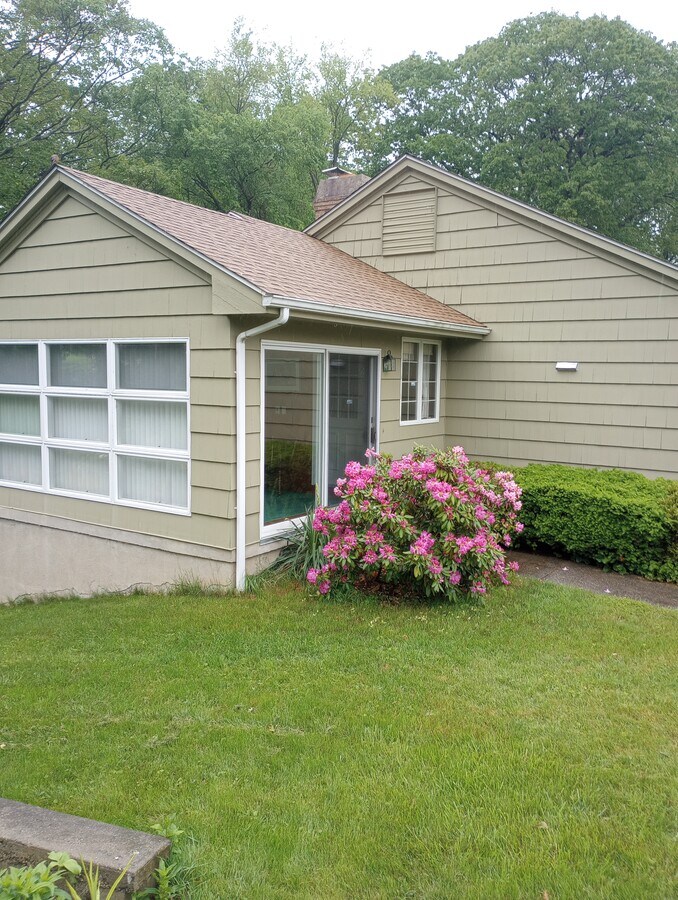 Photo - 40 Country Club Cir