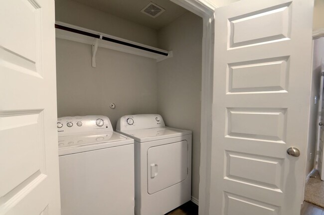 Photo - 2091 Olivia Dr