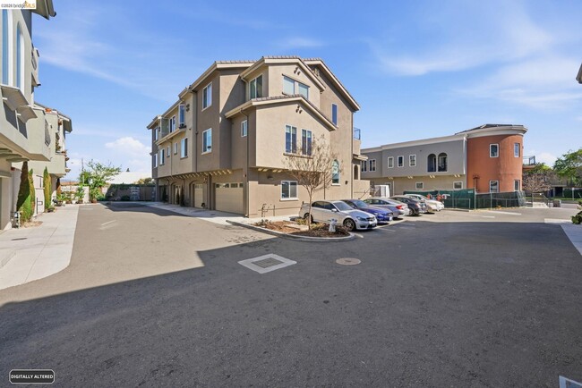 Photo - 817 Estancia Ter