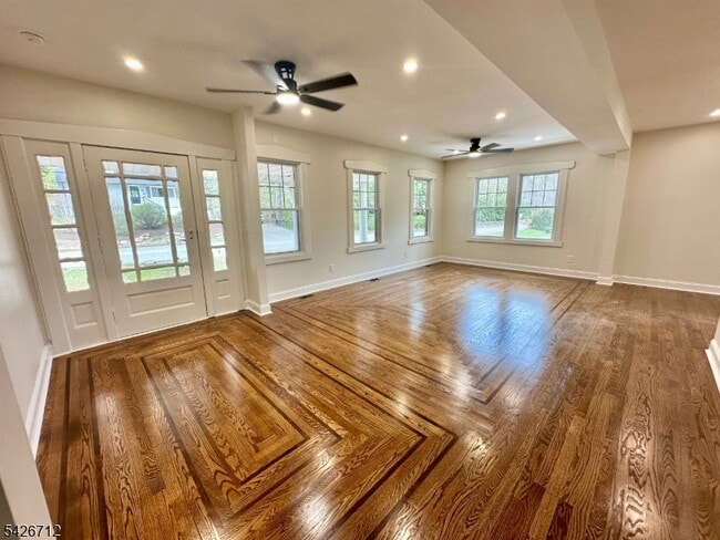 Photo - 515 Hamburg Turnpike