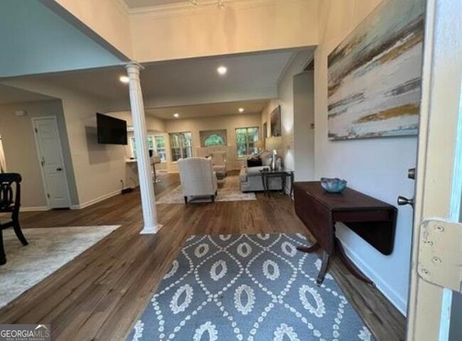 Photo - 504 Fallside Ct