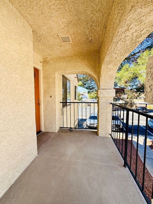 Photo - Beautifully updated 1 bd/1ba condo in gated community with community pool!