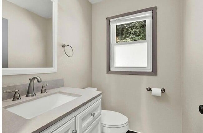 Photo - 6641 Hillside Ln