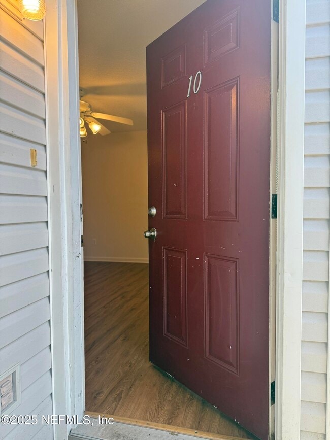 Photo - 702 Meadowbrook Dr