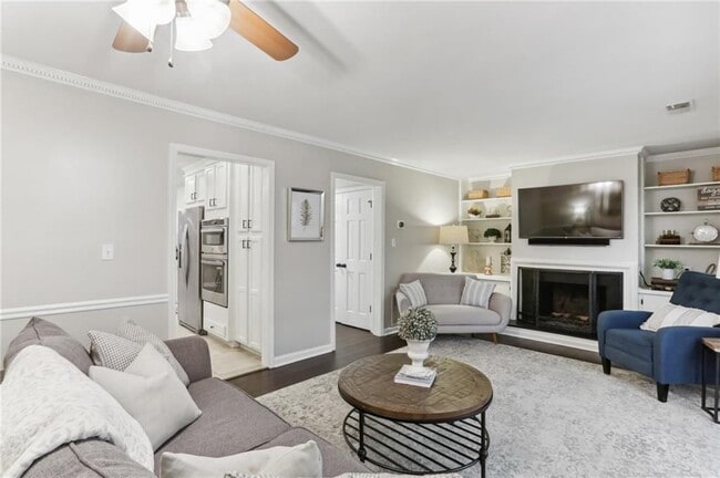 Photo - 1601 Executive Park Ln NE