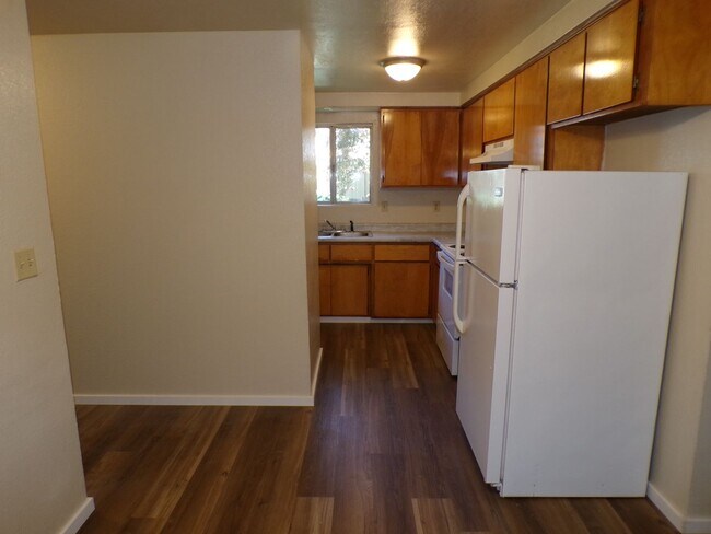 Photo - 33-2 Unit 1