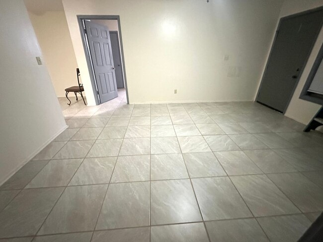 Photo - 220 Marigny Cir Unit A
