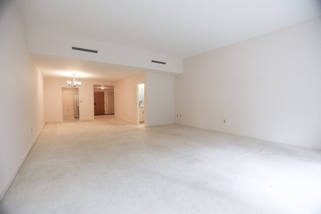 Photo - 100 Keyes Rd Unidad 220