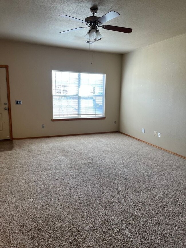 Photo - 101 E St Unidad C