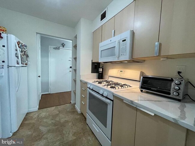 Photo - 600 Roosevelt Blvd Unit 314
