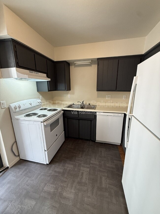 Photo - 1928 Buena Vista Dr SE Unidad B