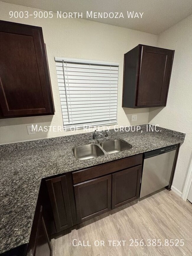 Photo - 9003-9005 North Mendoza Way- Apartamento