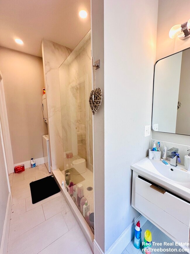 Photo - 66 Lubec St