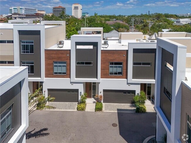 Building Photo - 221 Cosmopolitan Ct Rental