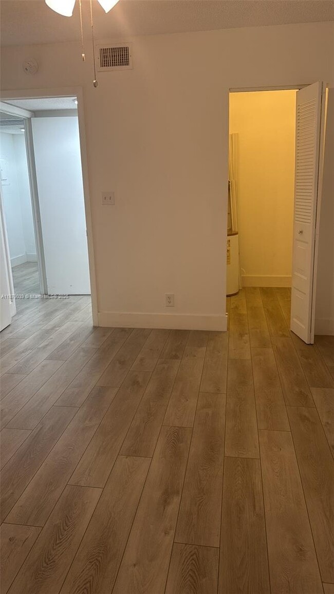 Photo - 8100 Geneva Ct Unit 146