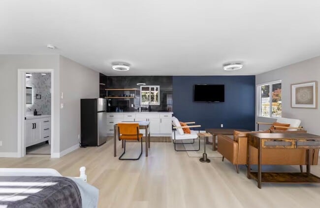 Photo - Furnished One Bedroom Cottage in Castro Valley