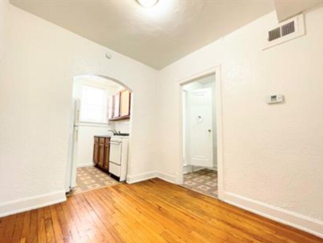 3619 Hereford St Unit 2S