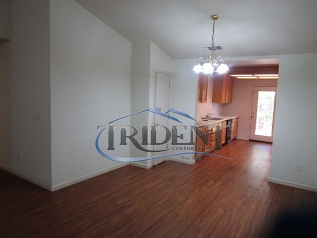 Photo - 3 bedroom, 2 bath Duplex/half-plex
