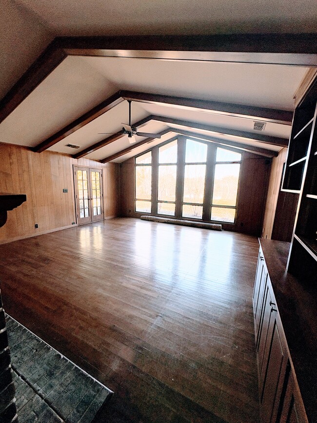 Photo - 189 Pinmar Ln