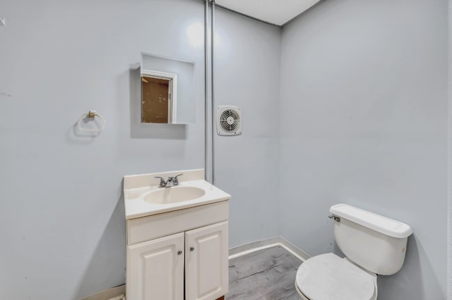 Photo - 518 Exeter Ave Unit 1