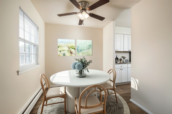 Dining Area - Goshen Manor