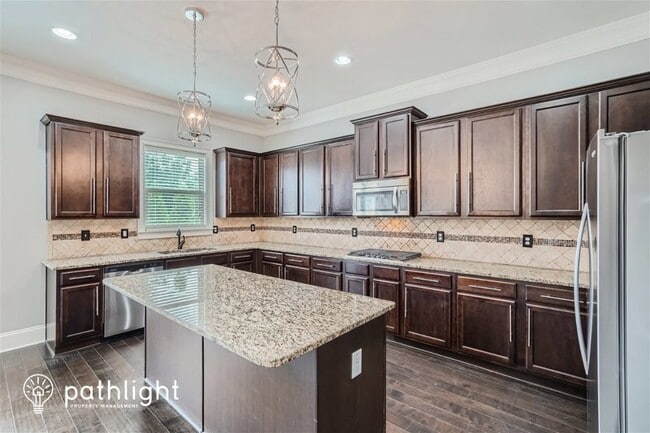 Photo - 1801 Schofield Drive