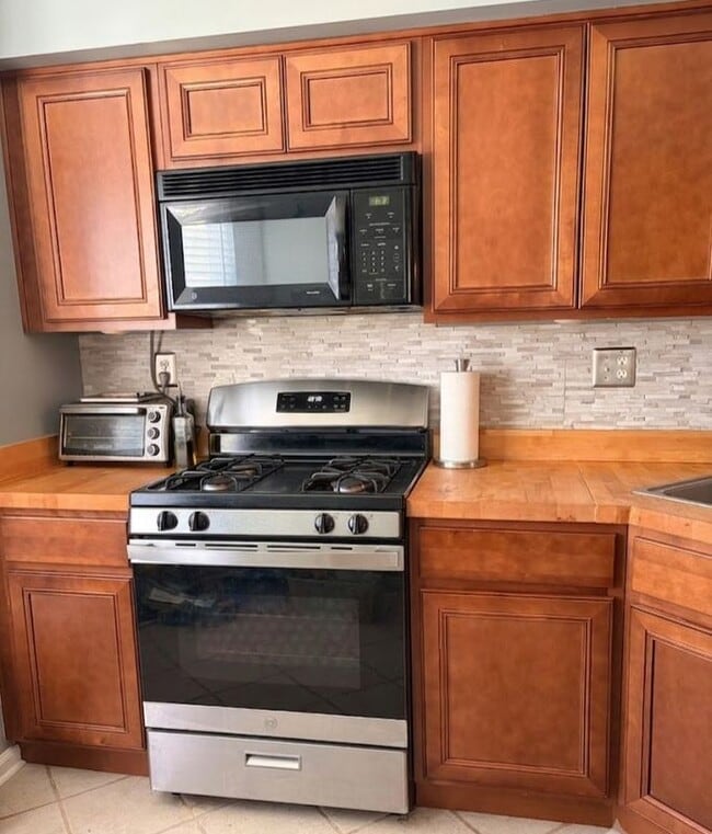 Photo - 1015 Hopkins Ct