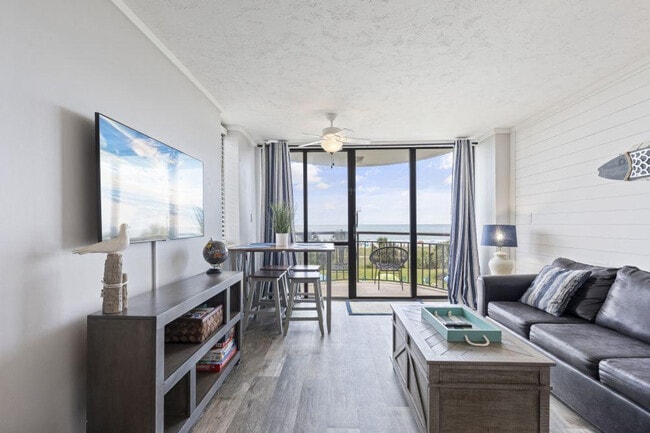 Building Photo - 2310 N Ocean Blvd Rental