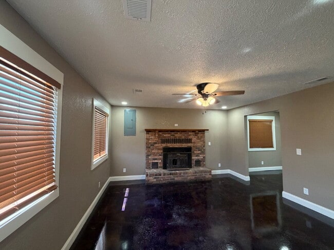 21167 Narrows Ln