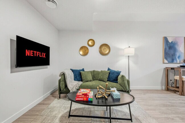 Photo - 10749-10773 73 Ave NW Unit SI ID1322480P