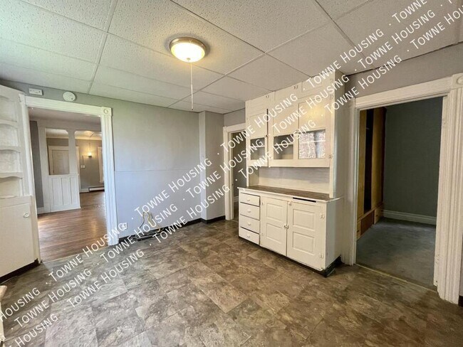 Photo - 124 Ludington St Unit 1